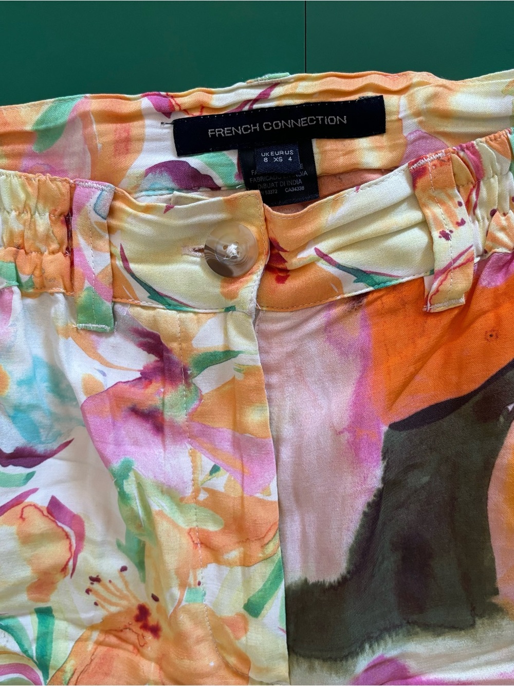 French Connection Size 4 Floral Watercolor Bermuda Shorts - Orange & Pink - Picture 3 of 3
